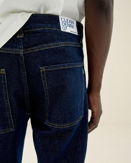 Jean droit en coton bio | brut "dark clean denim david pants" - Thinking Mu