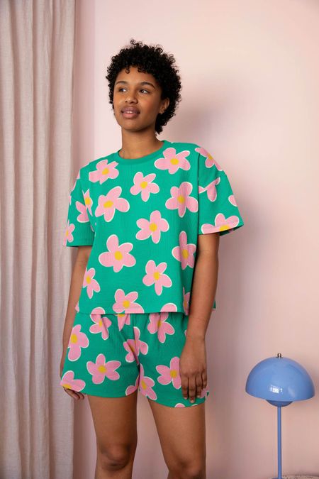 Pyjama gaufré en coton bio | multicolore "Pyjama big flower - vert, rose" Collab We are Jolies x Hindbag - We Are Jolies