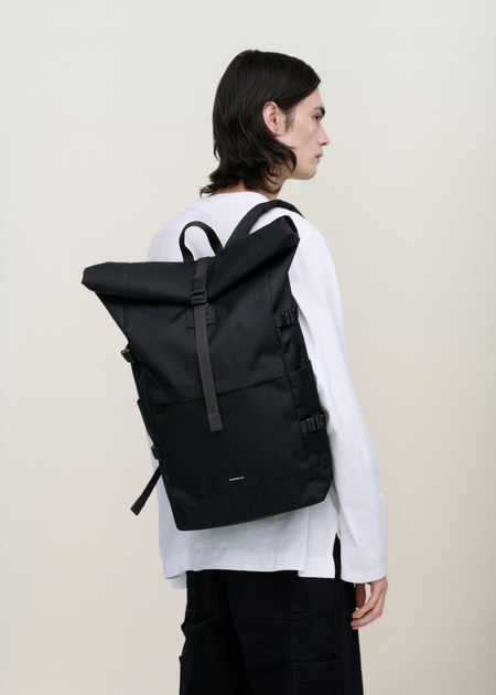 Sac à dos 26l en matières recyclées | noir "icon rolltop backpack l - black/ black with black leather", Sandqvist, photo 9