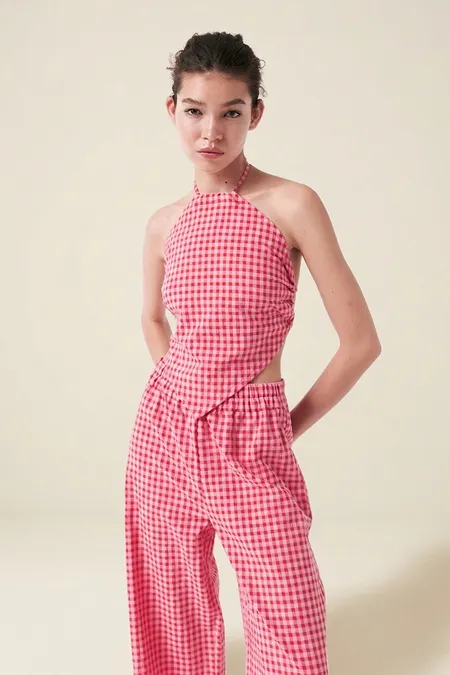 Top en coton bio et matière recyclée | vichy rose rouge "Crush backless top - vichy red pink", AMT Studio, photo 3
