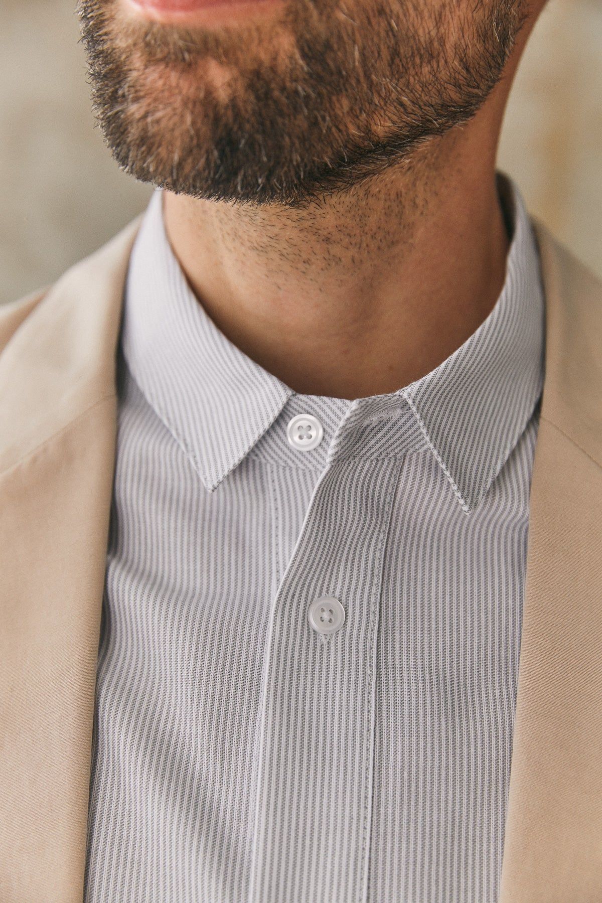 Chemise droite en coton bio | gris rayé "simon shirt - eco oxford striped grey", About Companions, photo 2