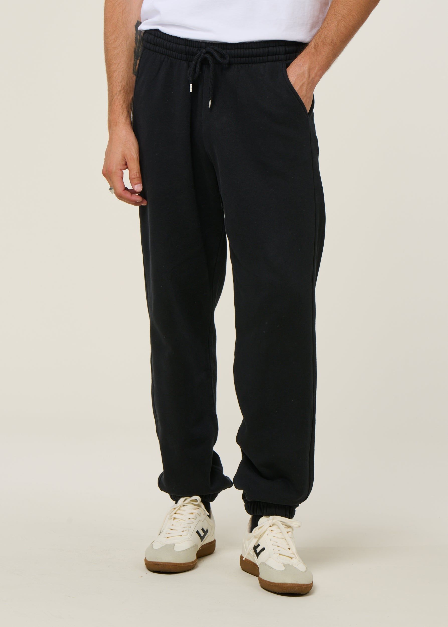 Jogginghose aus Bio-Baumwolle | Schwarz "deep black", Colorful Standard, Foto 2