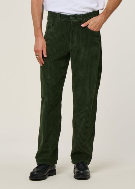 Pantalon droit velours en coton bio | vert "bottle green corduroy david pants - green" - Thinking Mu