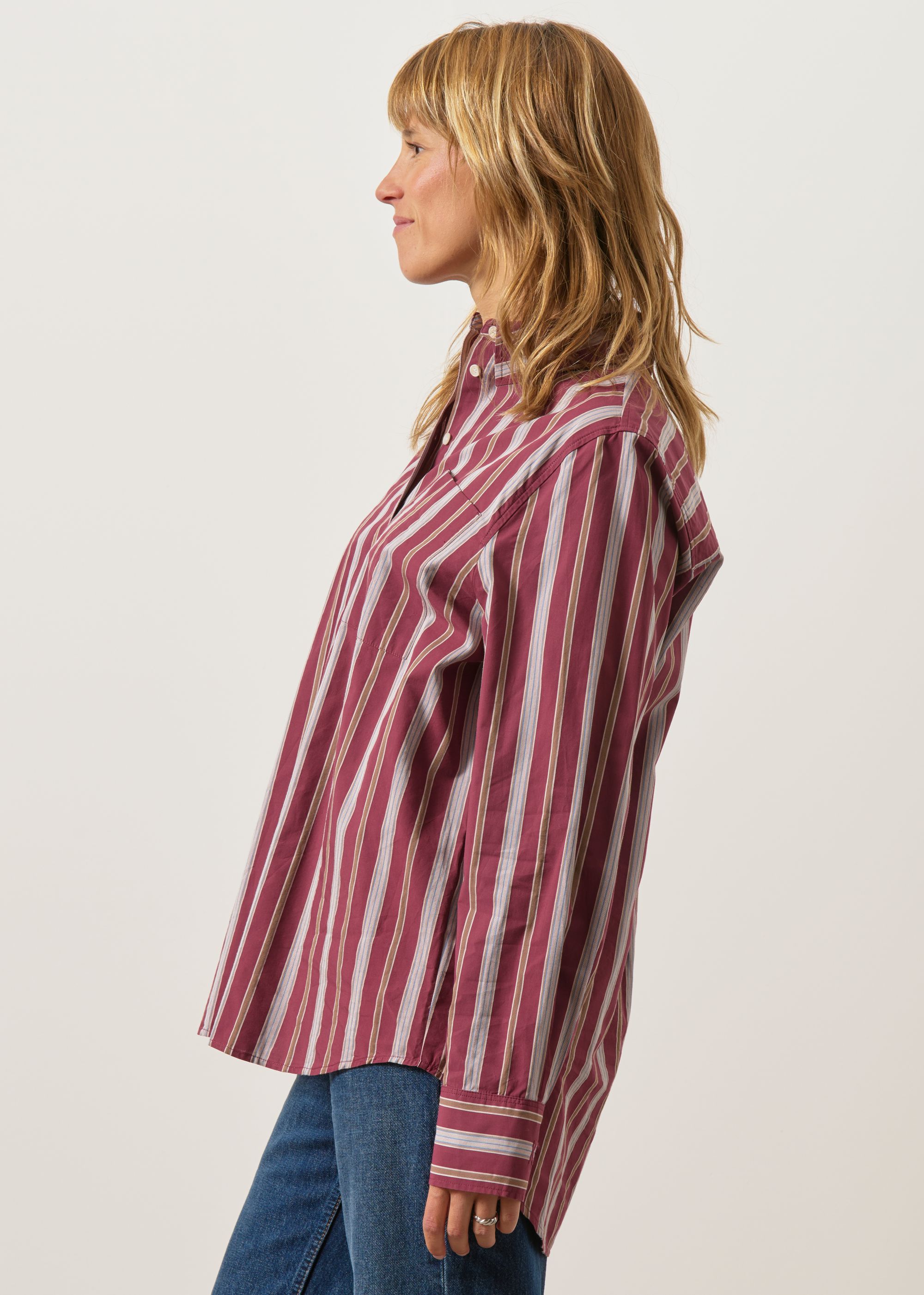 Weites Hemd aus Bio-Baumwolle | Gestreift "Stripe loose shirt blouse | velvet red-amberwood", Armedangels, Foto 3