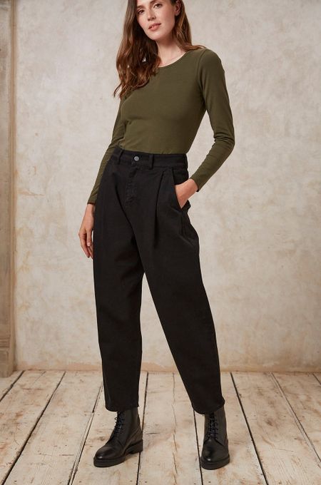 Jean ample fuselé noir en coton bio - alexis tapered trousers black