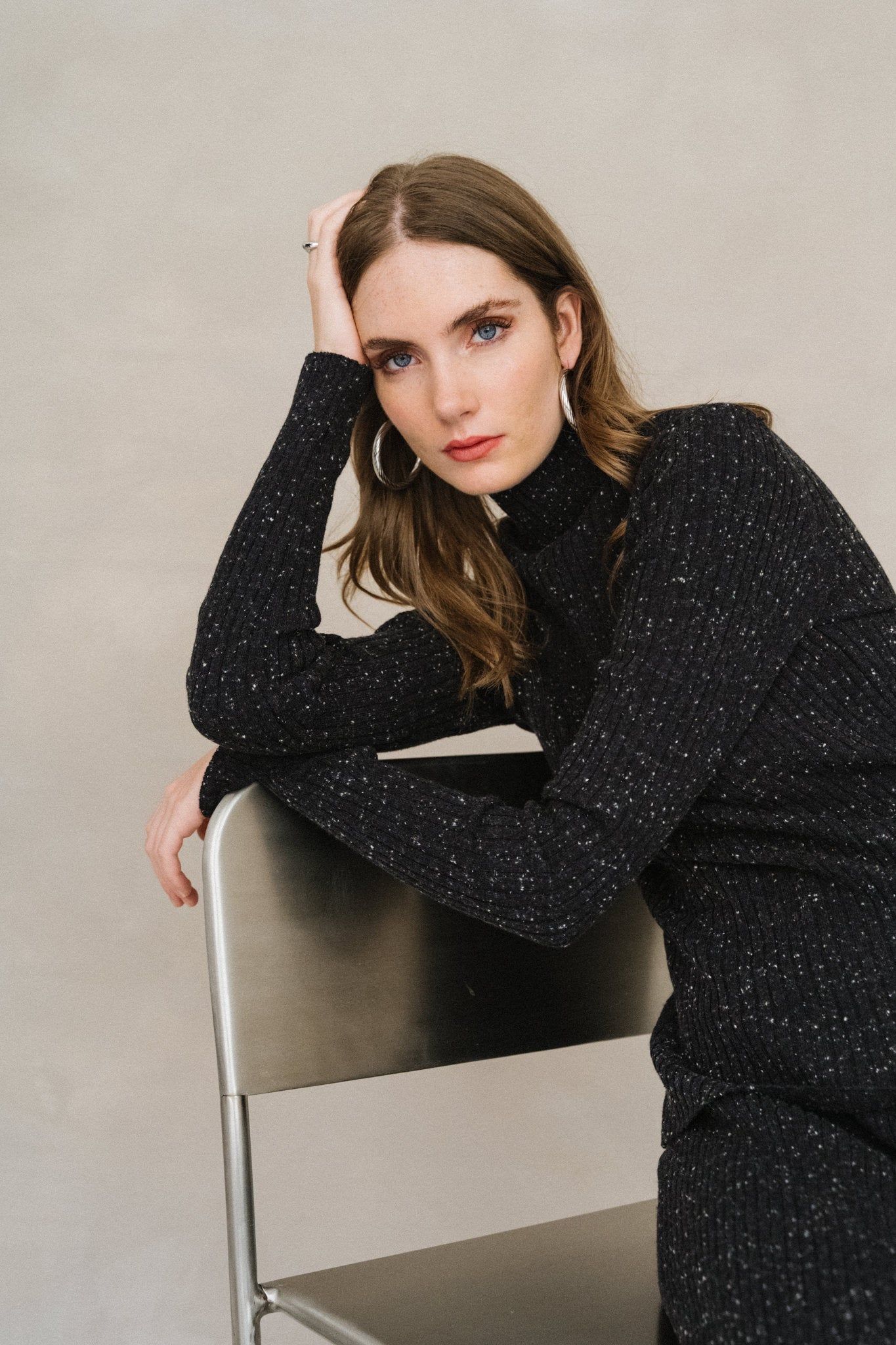 Pull côtelé en coton bio et laine | noir "alaania tweed - black-oatmilk", Armedangels, photo 6