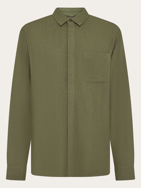 Hemd aus ECOVERO und Bio-Leinen | Grün "Linen-mix shirt - burned olive", Knowledge Cotton Apparel, Foto 1