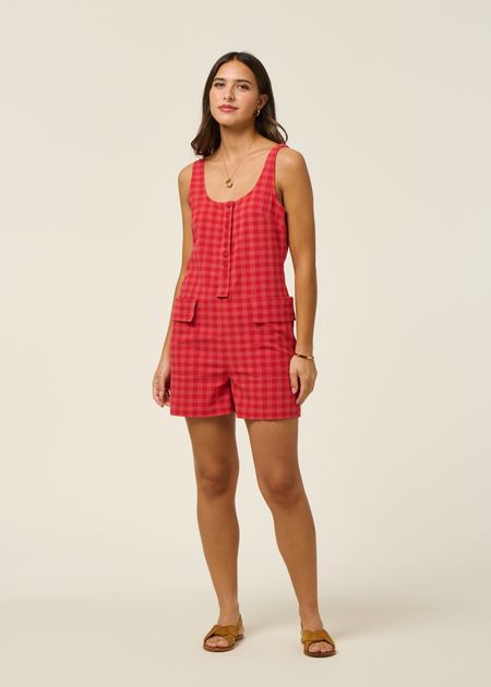 Kurzer Seersucker-Jumpsuit aus Bio-Baumwolle | Vichy Rot Rosa "red checks seersucker maud jumpsuit", Thinking Mu, Foto 6