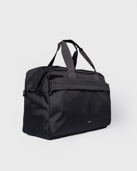 Sac de voyage 49l en matières recyclées | noir "go weekender l - black" - Sandqvist