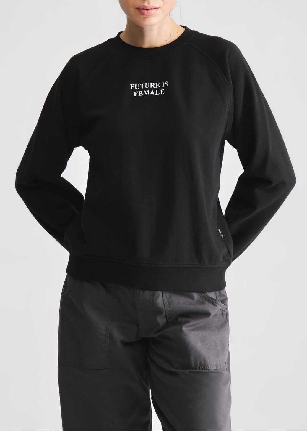 Sweatshirt aus Bio-Baumwolle | Schwarz "ystad future is female black", Dedicated, Foto 1