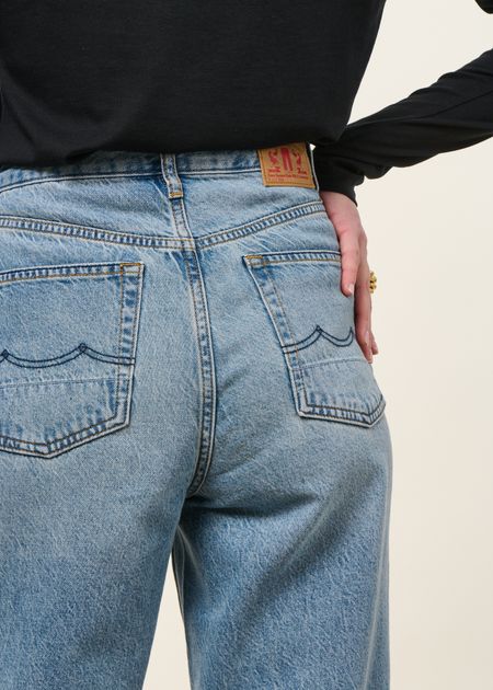 Jean droit en coton bio et tencel | bleu clair "liora cropped cindy light used" - Kings of Indigo