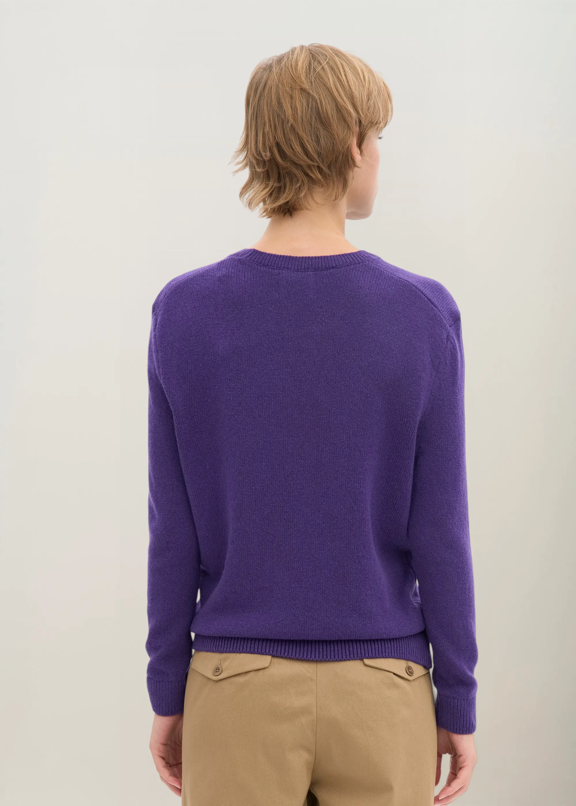Pull en laine mérinos recyclée | violet "women classic merino wool crew - ultra violet", Colorful Standard, photo 4
