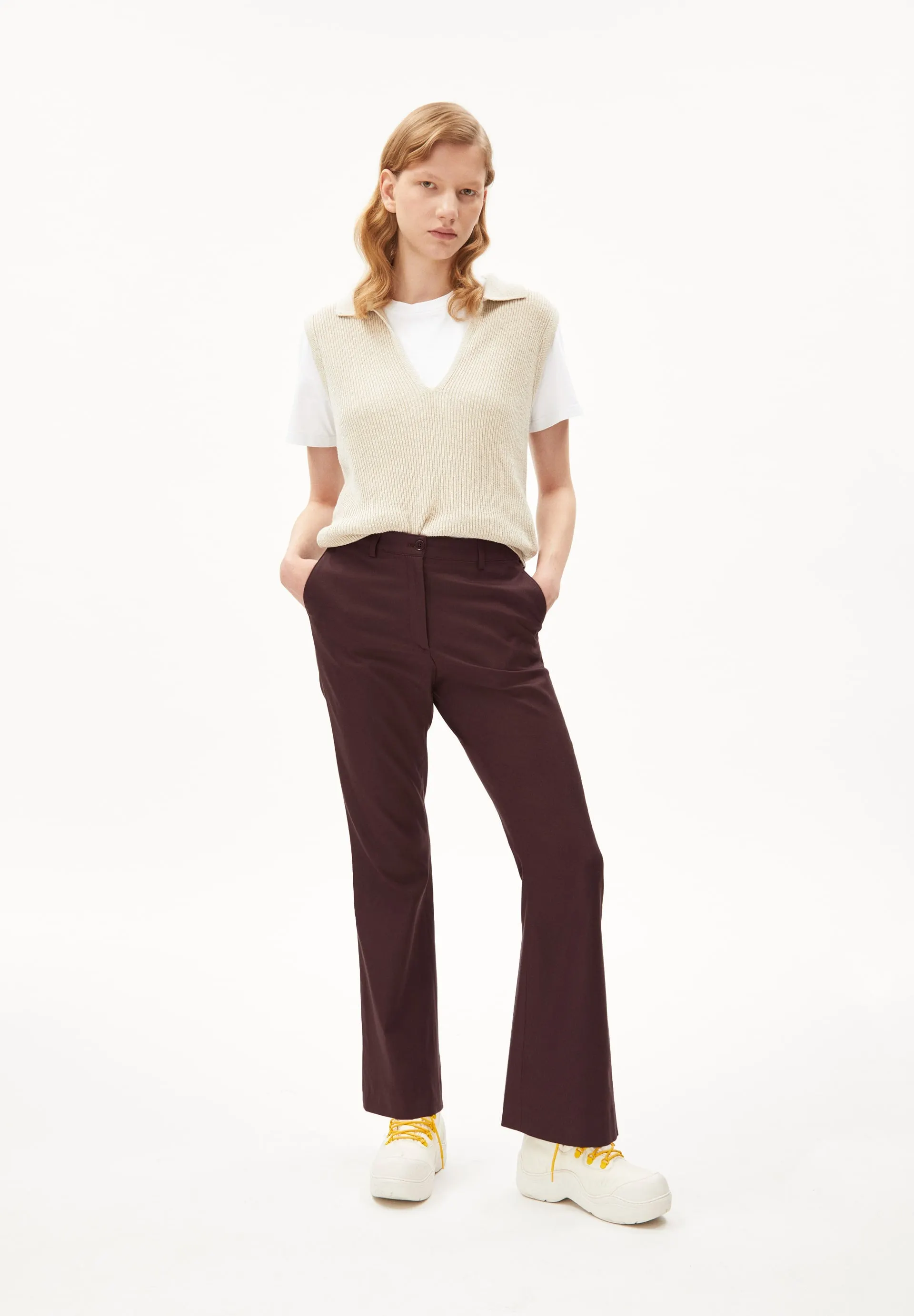 Pantalon flare prune en coton bio et ecovero - tatnaa fudge, Armedangels, photo 4