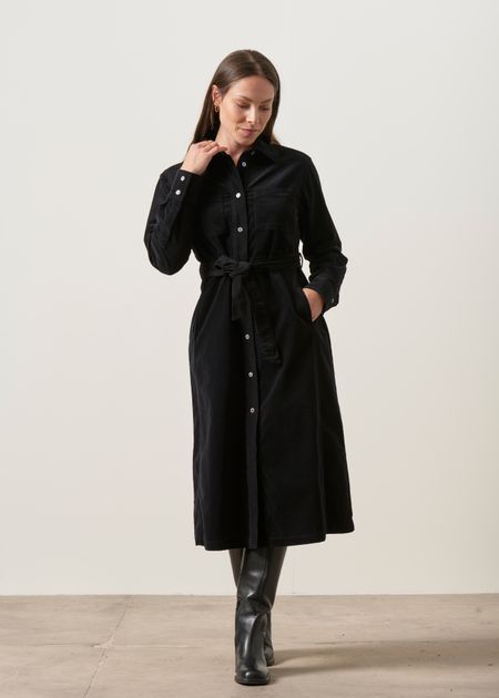 Schwarzes Cord-Hemdblusenkleid aus Bio-Baumwolle , Lanius, Foto 5